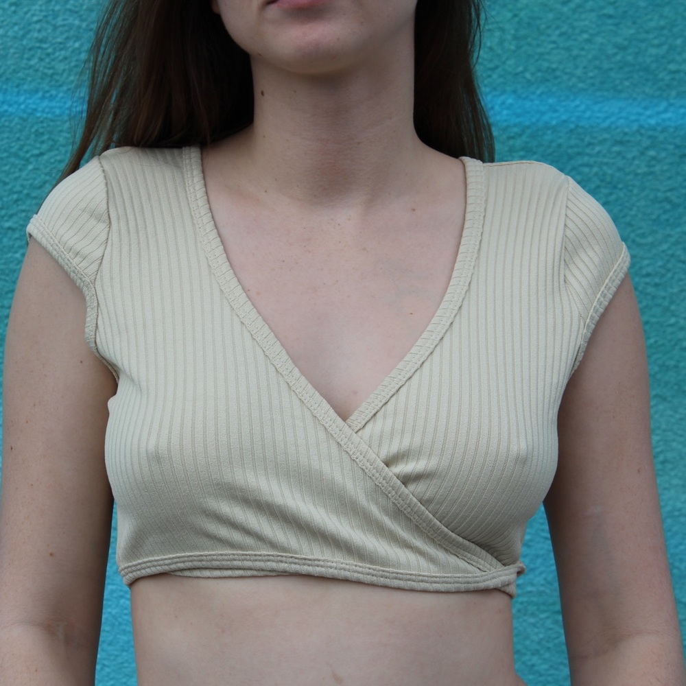 Y2K Unit USA Cream Nude Pleated Tie Crop Top 🐆